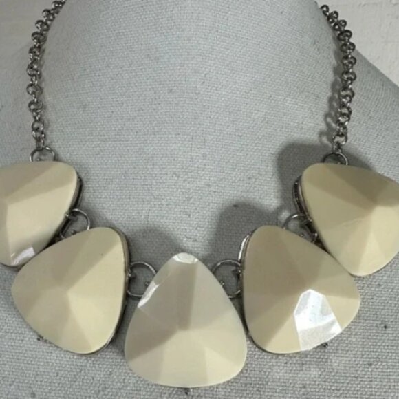 Chunky Cream and Silver Statement Necklace - Picture 1 of 2